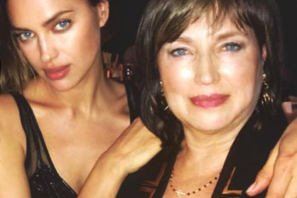 Ирина Шейк показала редкое фото с мамой Ирина Шейк показала редкое фото с мамой