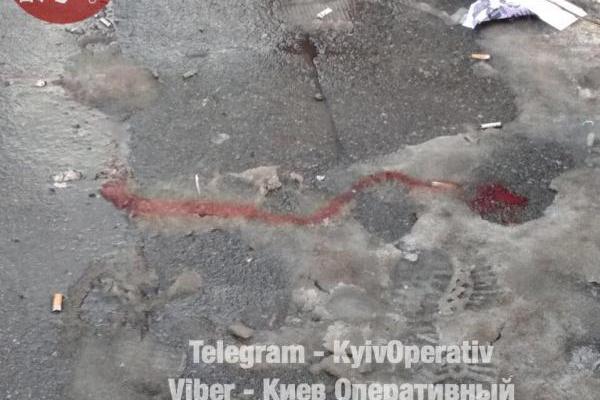 В Киеве вторая стрельба за день: у Святошинского суда ранены 3 человека В Киеве вторая стрельба за день: у Святошинского суда ранены 3 человека