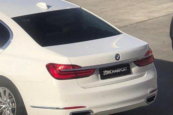 «Не зря на Майдане стоял»: в сети активно обсуждают «VIP-вояж» министра культуры Украины «Не зря на Майдане стоял»: в сети активно обсуждают «VIP-вояж» министра культуры Украины