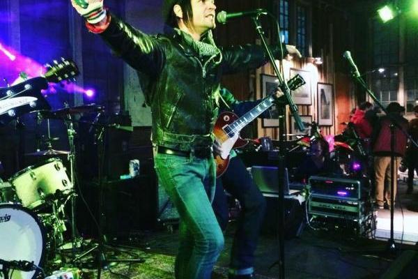 В США в возрасте 33 года умер актер из "Звездного пути" В США в возрасте 33 года умер актер из "Звездного пути"