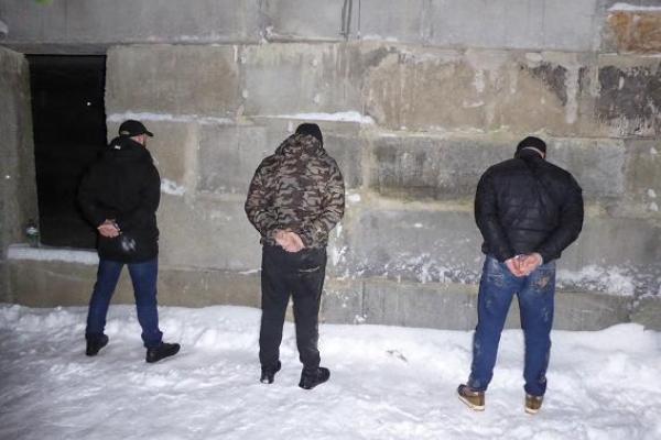 Киевлянина затолкали в микроавтобус и вывезли из города: мотивы преступников неизвестны Киевлянина затолкали в микроавтобус и вывезли из города: мотивы преступников неизвестны