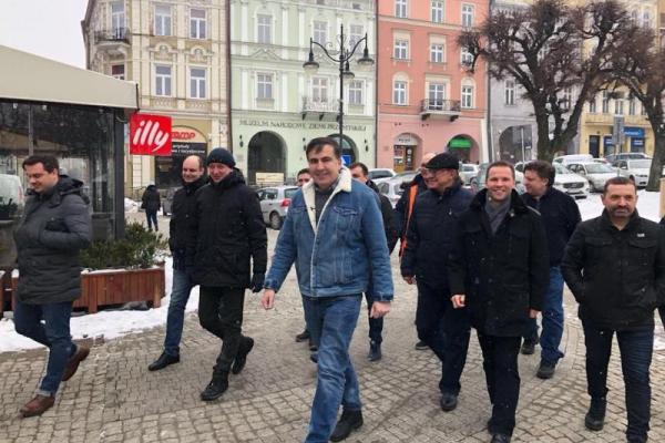 «Это не мои люди»: Саакашвили открестился от беспорядков возле Рады «Это не мои люди»: Саакашвили открестился от беспорядков возле Рады