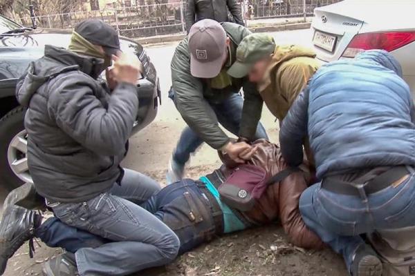 В Симферополе оккупанты задержали украинца: мужчину обвиняют в шпионаже В Симферополе оккупанты задержали украинца: мужчину обвиняют в шпионаже