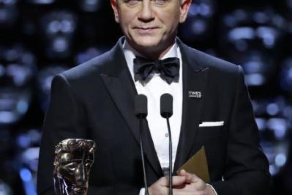 Постаревший "Джеймс Бонд" Дэниел Крэйг неприятно удивил поклонников своим лицом Постаревший "Джеймс Бонд" Дэниел Крэйг неприятно удивил поклонников своим лицом