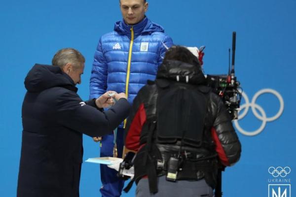 Олимпиада-2018: Александру Абраменко вручили золотую медаль, опубликованы кадры