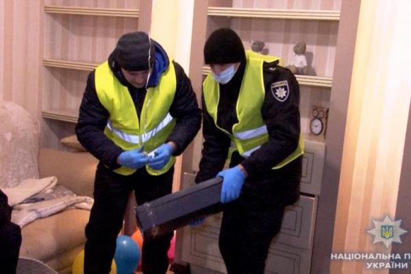 Обезглавленное тело и голова в переулке: Одессу потрясло жестокое убийство молодой женщины Обезглавленное тело и голова в переулке: Одессу потрясло жестокое убийство молодой женщины