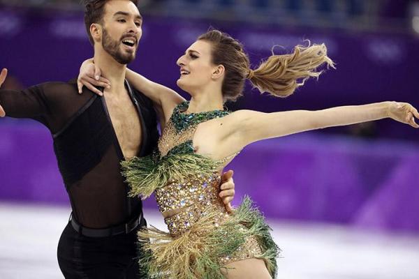 У французской фигуристки выпала грудь из костюма во время выступления на Олимпиаде-2018