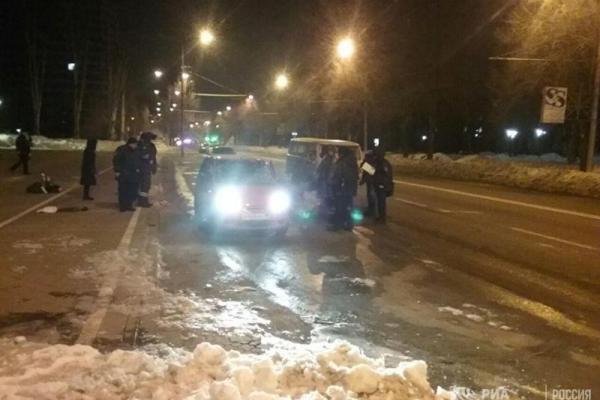 В центре Донецка взорвался автомобиль, есть жертва В центре Донецка взорвался автомобиль, есть жертва