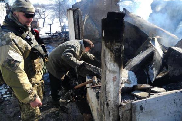 Боевики обстреляли Зайцево, начался пожар Боевики обстреляли Зайцево, начался пожар