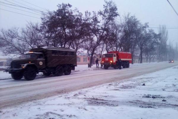 Непогода в Украине: на дорогах ограничено движение, травмированы сотни людей