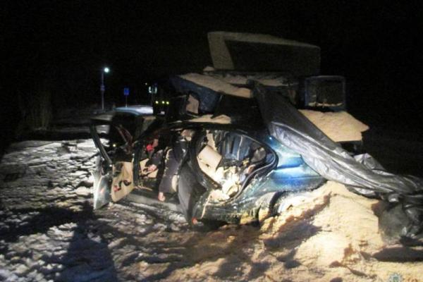 Груда искореженного металла и 4 трупа: на Киевщине произошло кровавое ДТП