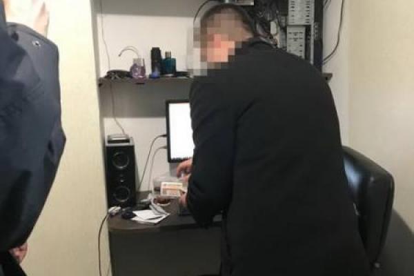 В Одессе СБУ разоблачила оператора связи, который "оказывал услуги" боевикам "ЛНР" и спецслужбам РФ В Одессе СБУ разоблачила оператора связи, который "оказывал услуги" боевикам "ЛНР" и спецслужбам РФ