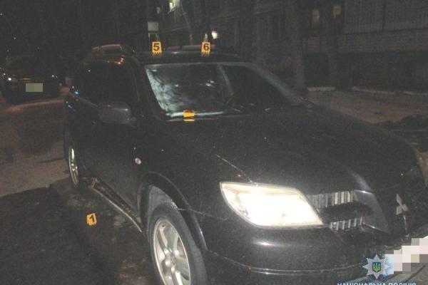 В Запорожье взорвался автомобиль В Запорожье взорвался автомобиль