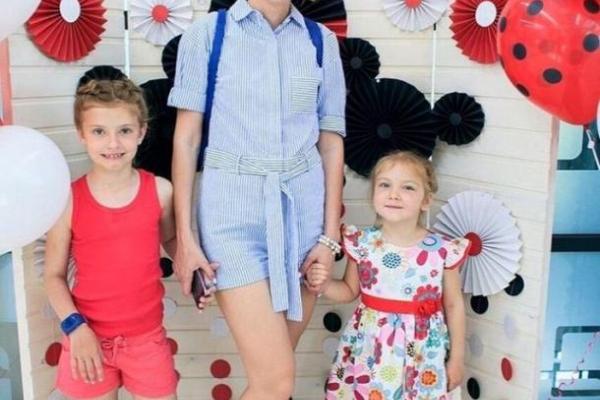 Пожар в Кемерово: мать двух погибших девочек рассказала, почему ее муж спасся, а дети - нет Пожар в Кемерово: мать двух погибших девочек рассказала, почему ее муж спасся, а дети - нет