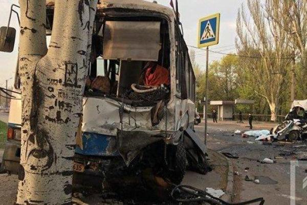 В Кривом Роге объявлен траур: в смертельном ДТП погибли 8 человек, более 20 пострадавших В Кривом Роге объявлен траур: в смертельном ДТП погибли 8 человек, более 20 пострадавших