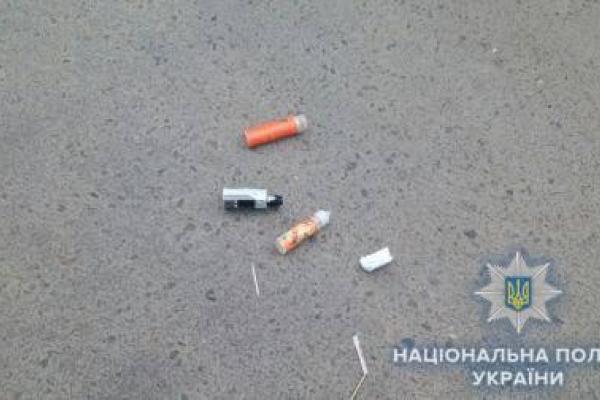 Выстрелы и дым: в Одессе на территории парковки произошла перестрелка, есть раненые Выстрелы и дым: в Одессе на территории парковки произошла перестрелка, есть раненые