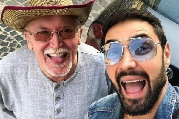 "Я сын большого человека", - Козловский показал совместный снимок с отцом "Я сын большого человека", - Козловский показал совместный снимок с отцом