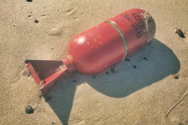 В Польше на пляжи "выбросились" сигнальные ракеты с российских субмарин