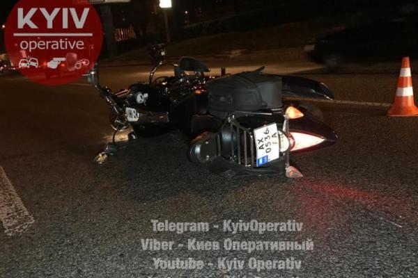 В Киеве в ДТП погиб мотоциклист В Киеве в ДТП погиб мотоциклист