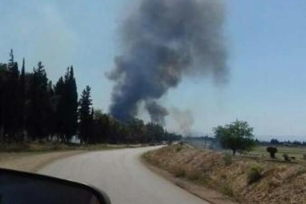 В Сирии в районе военного аэродрома Хама взлетел на воздух склад боеприпасов