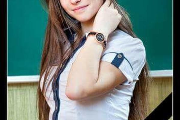 В сети появилось фото 15-летней девочки, которую убил осколок вражеского снаряда на Донбассе В сети появилось фото 15-летней девочки, которую убил осколок вражеского снаряда на Донбассе