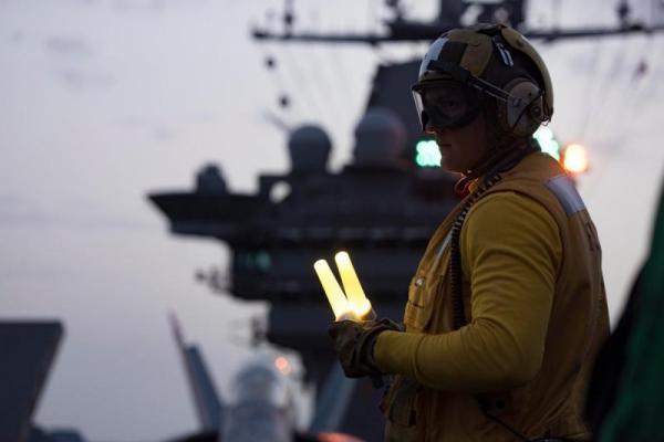 Ударная группа ВМС США во главе с авианосцем "Гарри Трумэн" начала наносить удары по Сирии