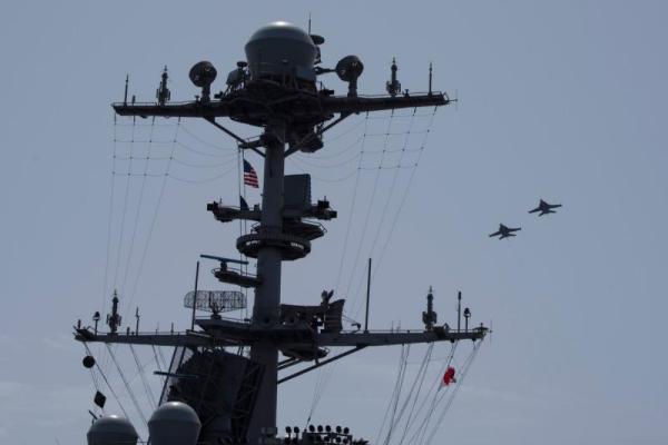 Ударная группа ВМС США во главе с авианосцем "Гарри Трумэн" начала наносить удары по Сирии