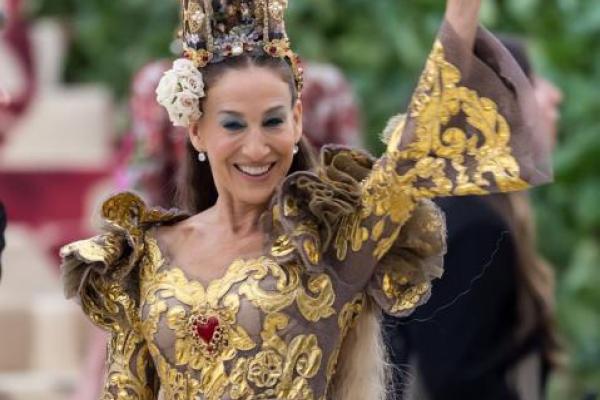 Сара Джессика Паркер ужаснула своим видом: актрису сравнили с 89-летней старушкой Сара Джессика Паркер ужаснула своим видом: актрису сравнили с 89-летней старушкой