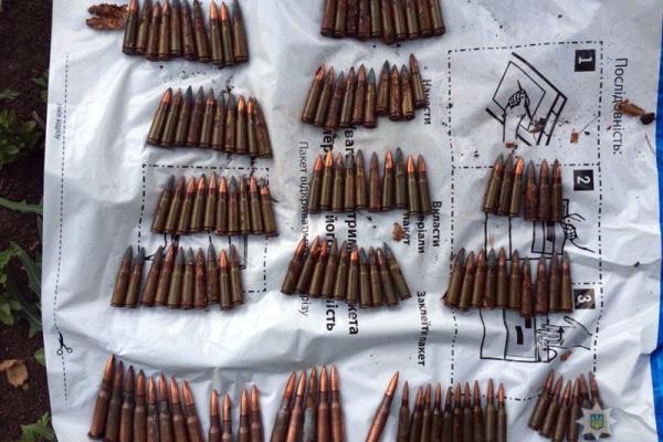 Выстрел из гранатомета: В Мариуполе психически больной мужчина решил пострелять, гуляя по городу с РПГ Выстрел из гранатомета: В Мариуполе психически больной мужчина решил пострелять, гуляя по городу с РПГ
