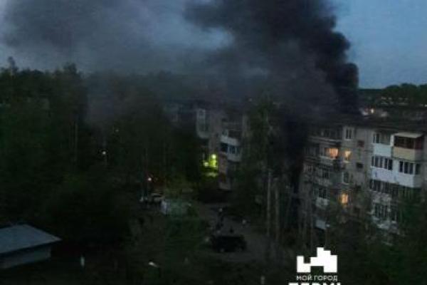 Взрыв, пожар, эвакуация жильцов: В российской Перми ударная волна разрушила стену жилого дома
