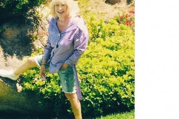 Алла Пугачева в коротких шортах поразила соцсети Алла Пугачева в коротких шортах поразила соцсети