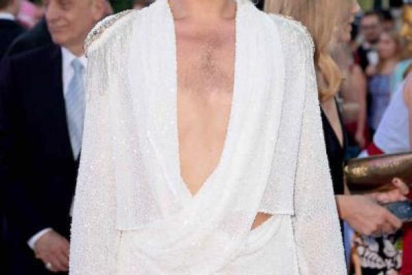 Кончита Вурст вышла в свет в неузнаваемом образе