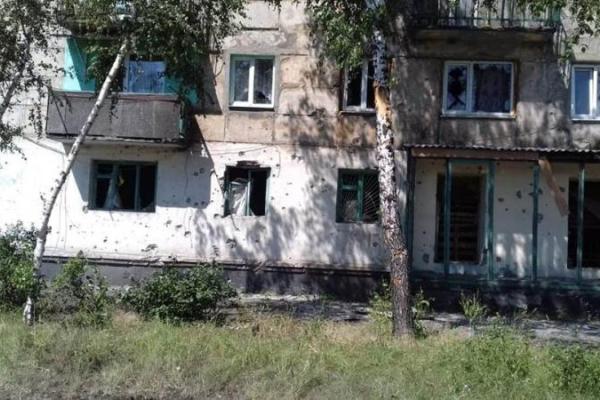 Поселок Новотошковское попал под мощный обстрел, погиб военный из Рубежного