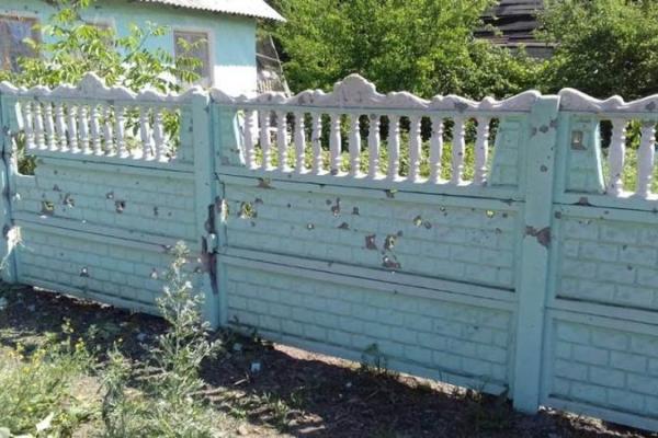 Поселок Новотошковское попал под мощный обстрел, погиб военный из Рубежного