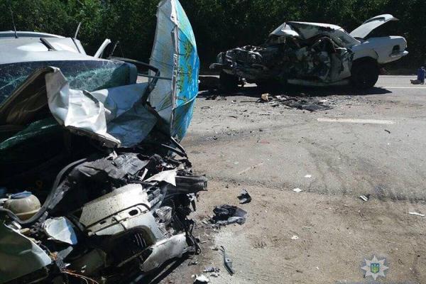 В ДТП в Запорожской области три человека погибли, двое - в больнице В ДТП в Запорожской области три человека погибли, двое - в больнице