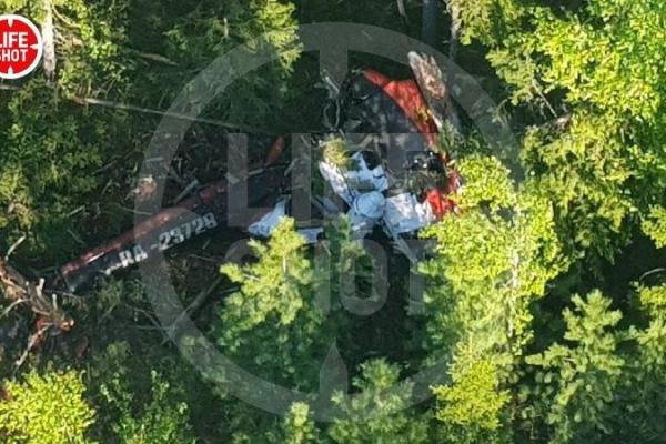 Смертельное падение вертолета в России: воздушное судно рухнуло в болото