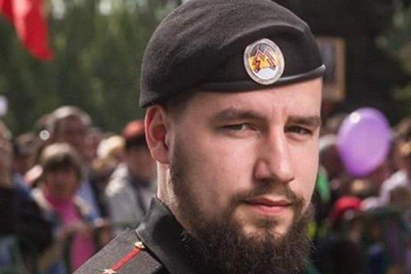Гонки со смертью: В Донецке преемник "Моторолы" разбился на мотоцикле Гонки со смертью: В Донецке преемник "Моторолы" разбился на мотоцикле