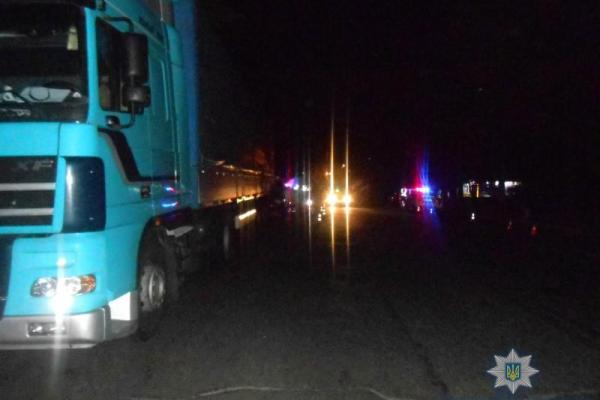 В Ровно в ДТП с микроавтобусом погиб военный В Ровно в ДТП с микроавтобусом погиб военный
