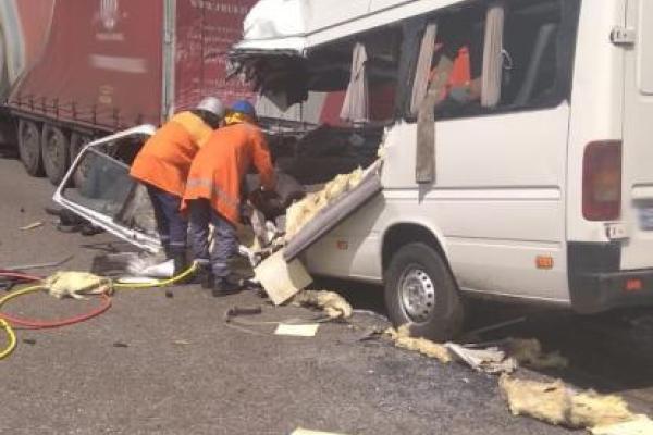 В ДТП на Житомирщине погибли 10 человек, еще 10 травмированы: первые подробности и фото В ДТП на Житомирщине погибли 10 человек, еще 10 травмированы: первые подробности и фото