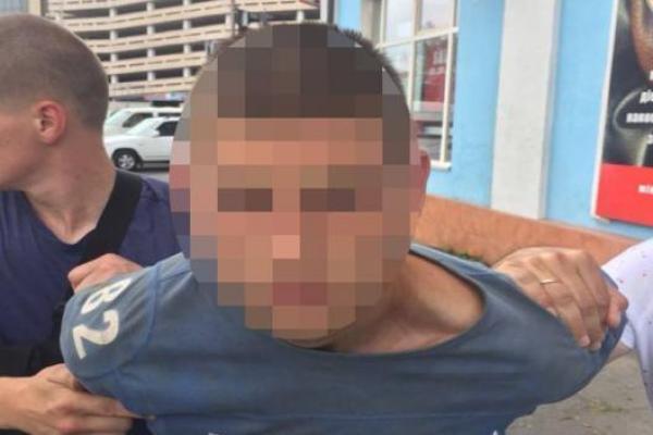 Житель Винницы сбежал из-под домашнего ареста в Киев и убил человека Житель Винницы сбежал из-под домашнего ареста в Киев и убил человека