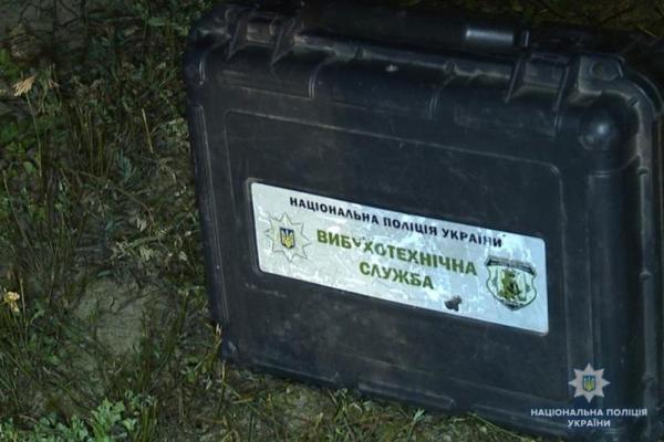 В Винницкой области во время задержания преступника от взрыва гранаты пострадал полицейский В Винницкой области во время задержания преступника от взрыва гранаты пострадал полицейский
