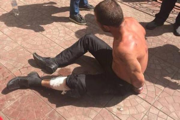 В Киеве патрульные подстрелили агрессивного мужчину, который находился в розыске В Киеве патрульные подстрелили агрессивного мужчину, который находился в розыске