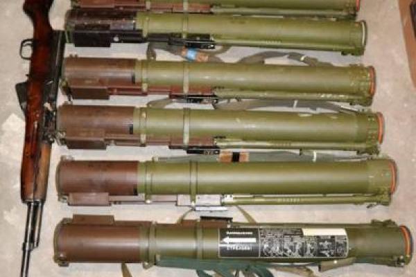 СБУ разоблачила группировку, которая торговала оружием из зоны ООС
