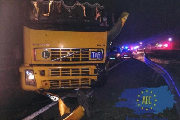 В Харькове 15 полицейских авто гонялись за пьяным нарушителем В Харькове 15 полицейских авто гонялись за пьяным нарушителем