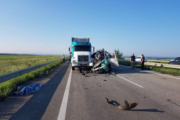 Жуткое ДТП на трассе Киев - Одесса: 5 погибших, много раненых Жуткое ДТП на трассе Киев - Одесса: 5 погибших, много раненых