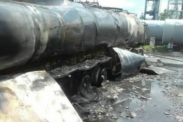 В Харьковской области на предприятии взорвалась автоцистерна, есть погибший В Харьковской области на предприятии взорвалась автоцистерна, есть погибший