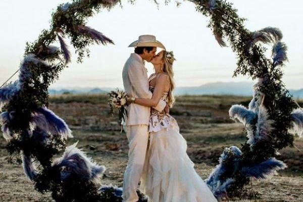 Брат Илона Маска женился и показал волшебные снимки со свадьбы