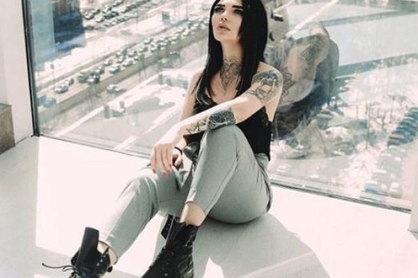 Еще одна смерть экс-участницы "Дома-2": 20-летняя девушка совершила суицид Еще одна смерть экс-участницы "Дома-2": 20-летняя девушка совершила суицид